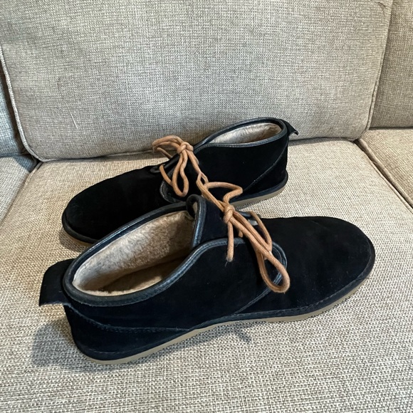 SALE! UGG Boots, Men's Black Suede Chakka Style Size 10, Tie Closure - Picture 2 of 11